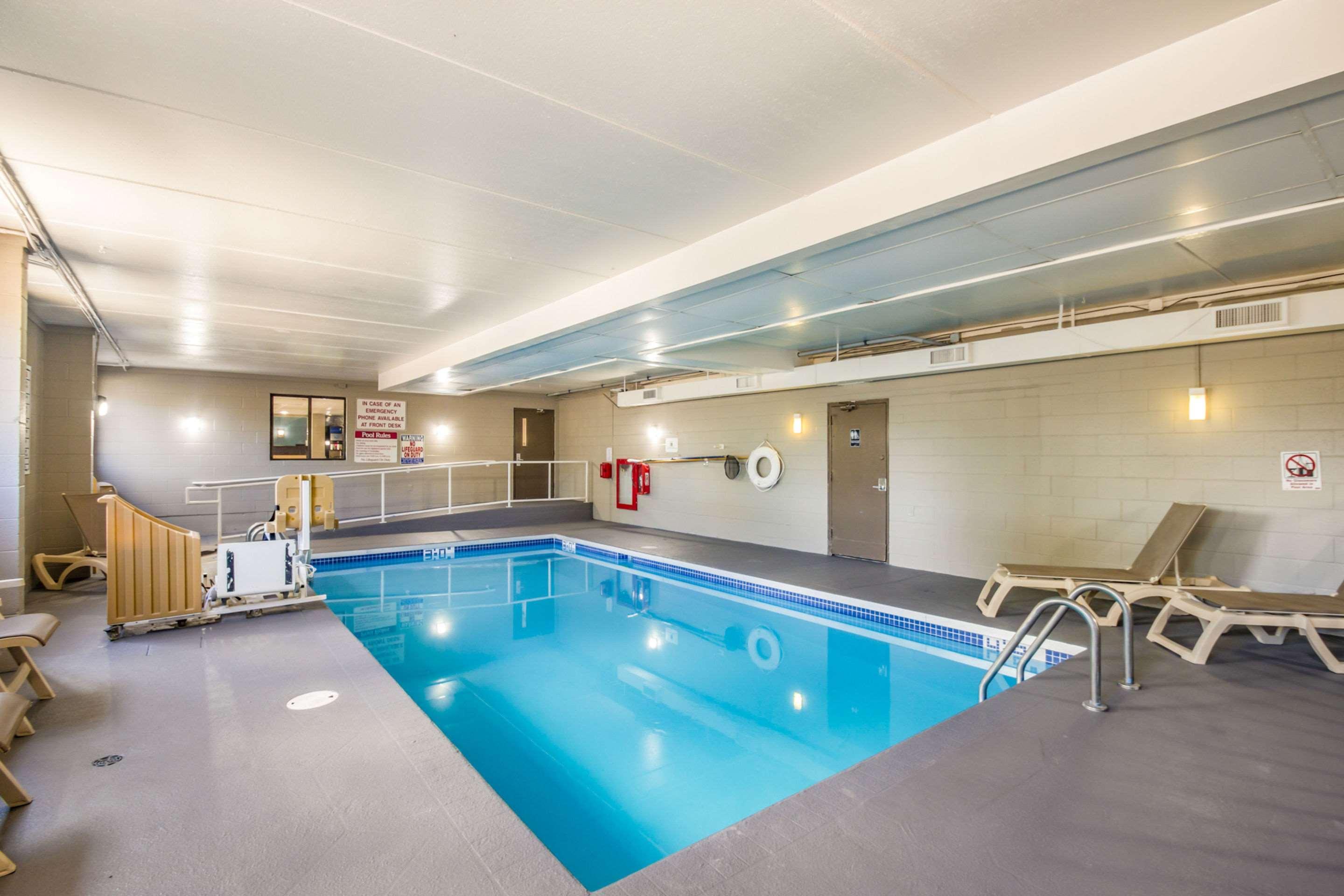 Americinn By Wyndham Madison Wi Экстерьер фото