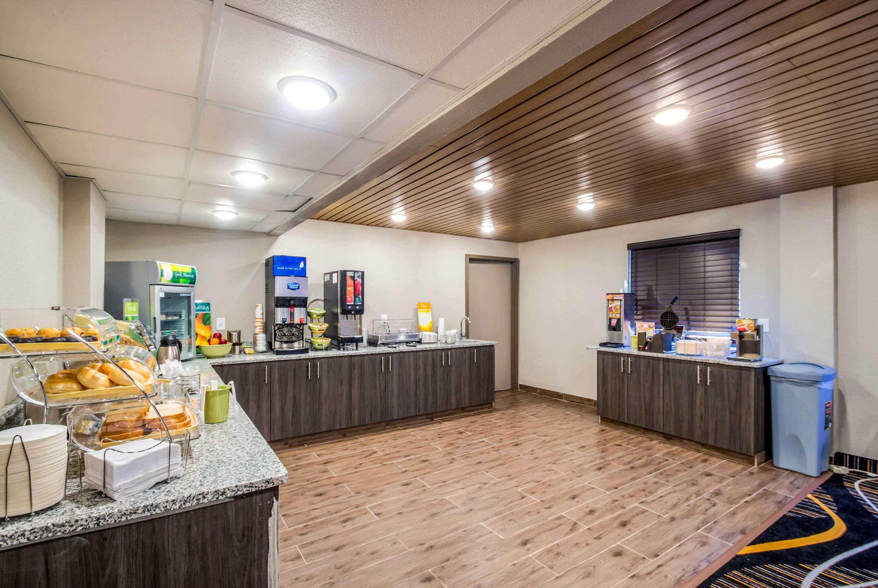 Americinn By Wyndham Madison Wi Экстерьер фото