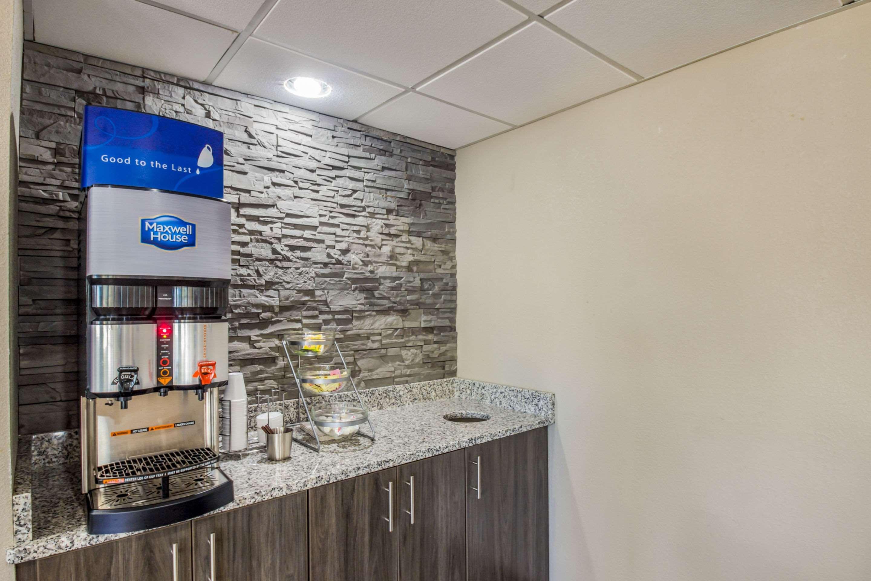 Americinn By Wyndham Madison Wi Экстерьер фото
