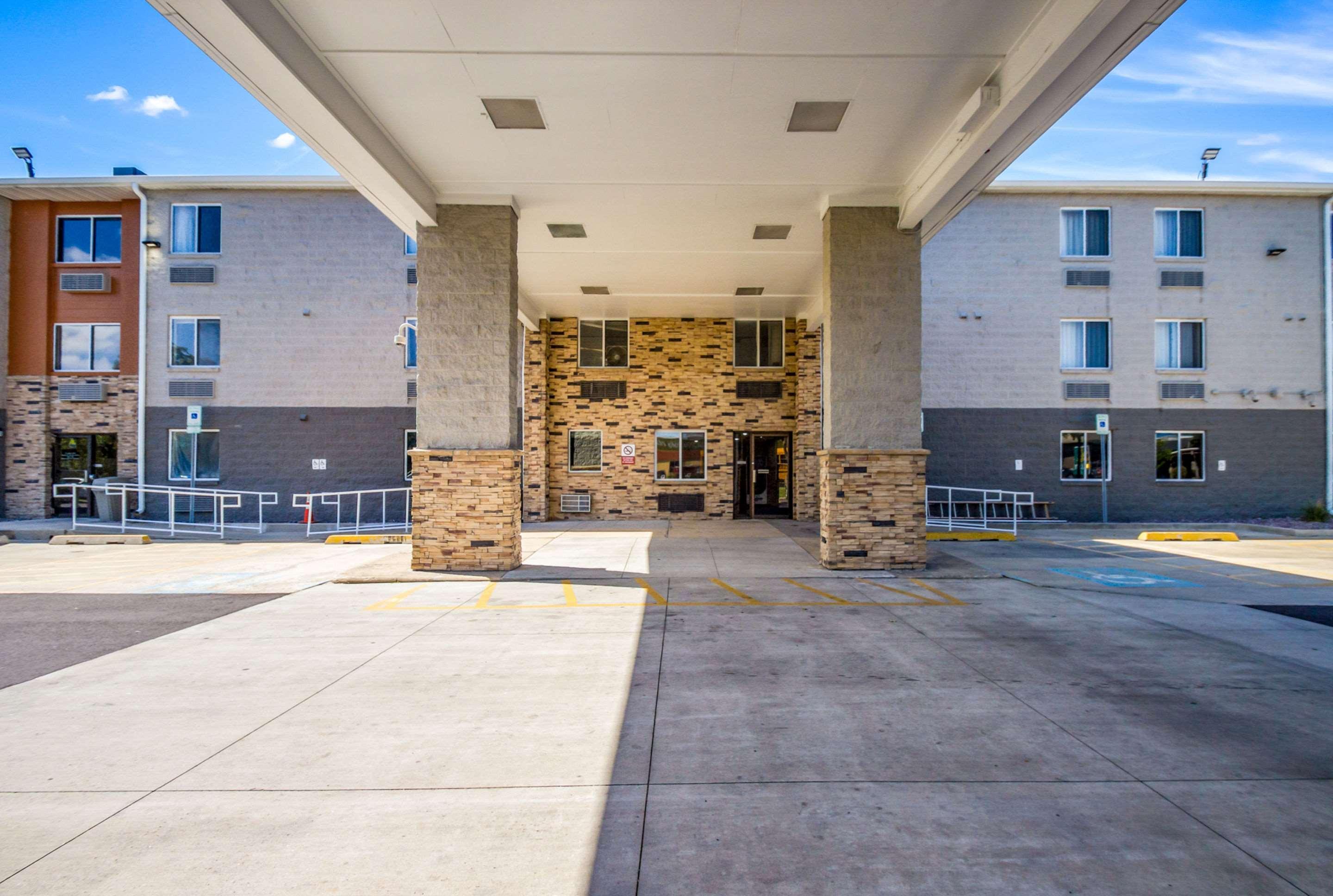 Americinn By Wyndham Madison Wi Экстерьер фото