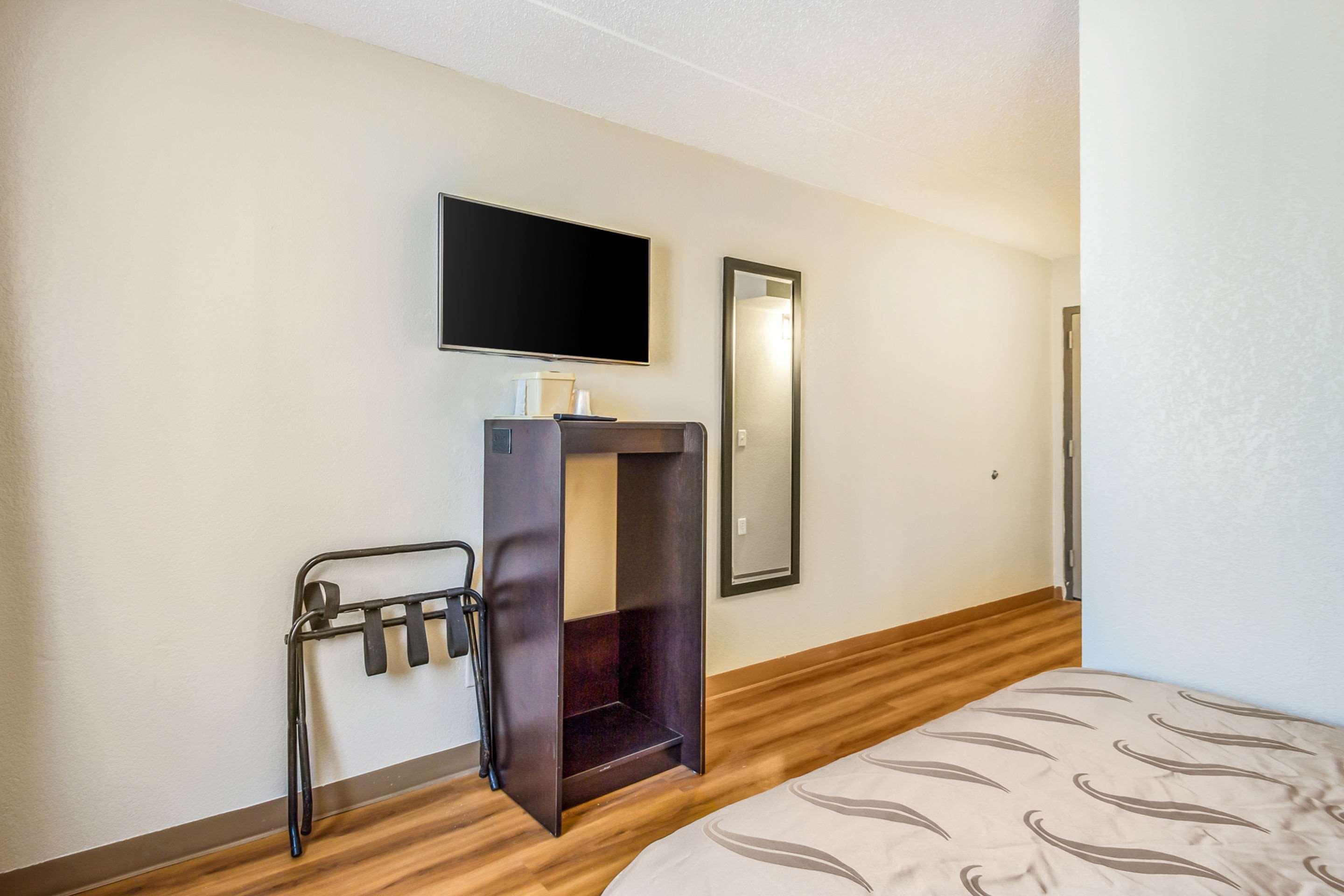 Americinn By Wyndham Madison Wi Экстерьер фото