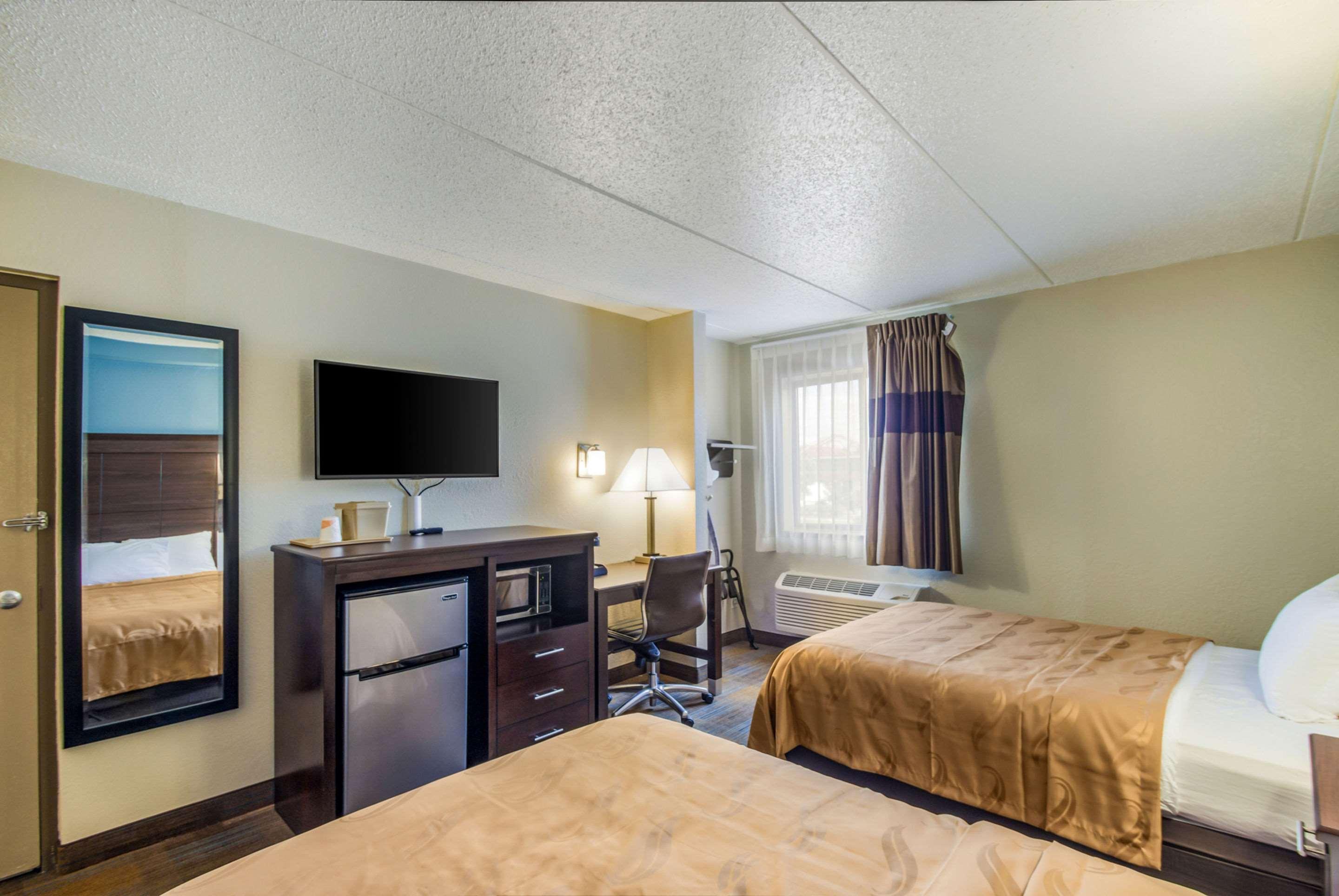 Americinn By Wyndham Madison Wi Экстерьер фото