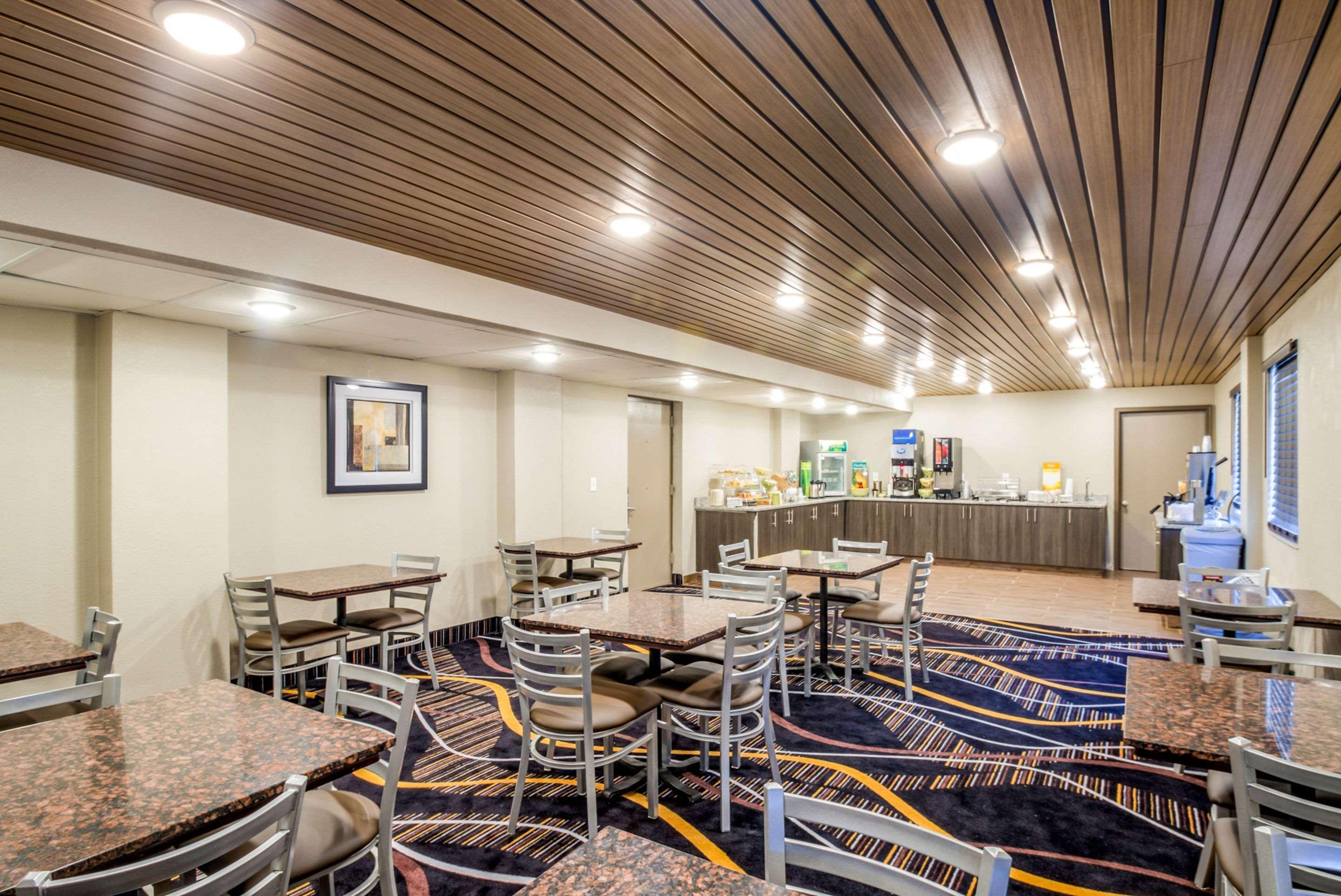Americinn By Wyndham Madison Wi Экстерьер фото