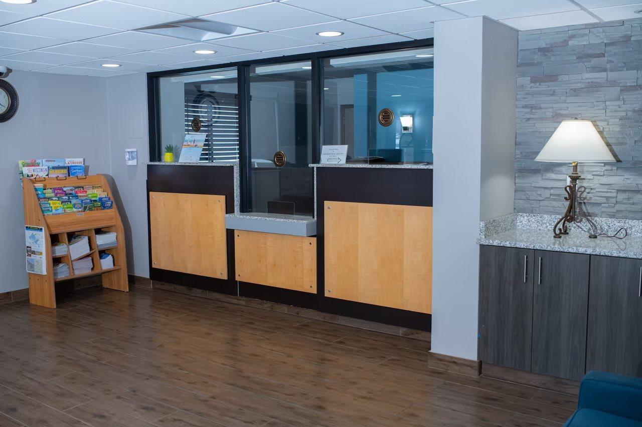 Americinn By Wyndham Madison Wi Экстерьер фото